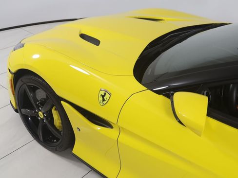 Used 2022 Ferrari Portofino M RWD image 40