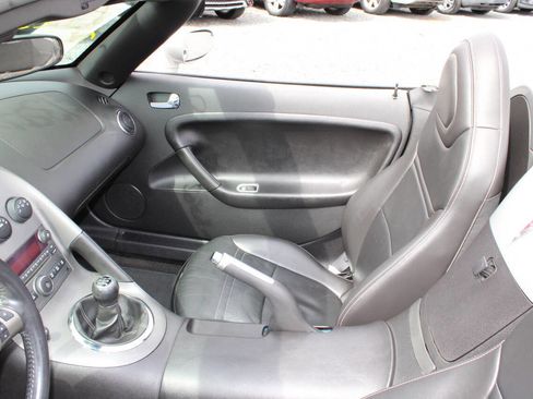 Used 2006 Pontiac Solstice Convertible w/ Premium Package image 18