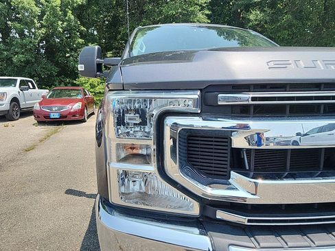 Used 2022 Ford F250 XLT AWD/4WD image 9