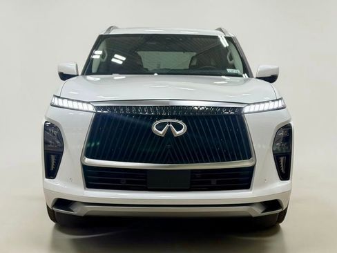 Used 2025 INFINITI QX80 Sensory image 11