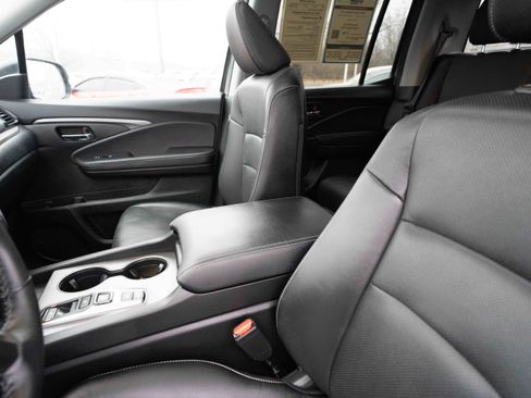 Certified 2025 Honda Ridgeline RTL image 10