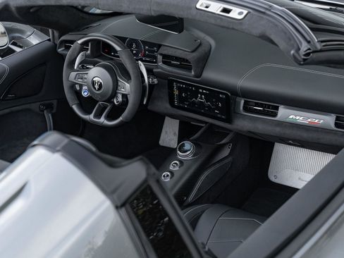 Used 2023 Maserati MC20 Spyder image 24