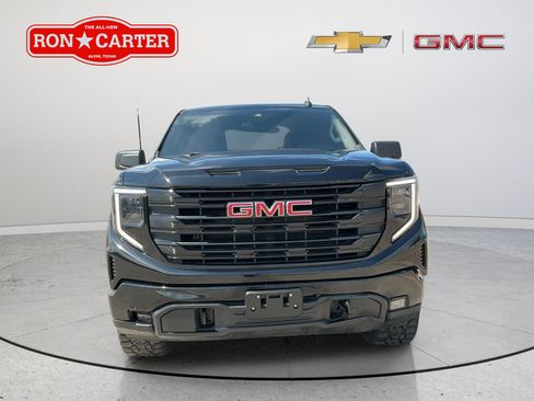 Used 2024 GMC Sierra 1500 Elevation RWD image 2
