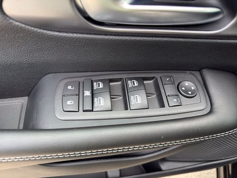New 2026 Chrysler Pacifica Select FWD image 11