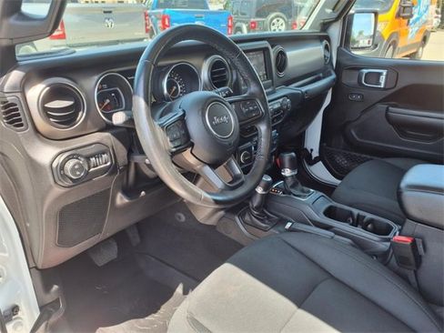 Used 2021 Jeep Gladiator Sport image 9
