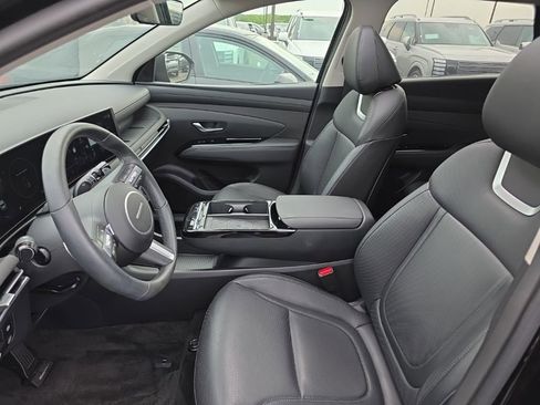 Used 2025 Hyundai Tucson Limited AWD/4WD image 17