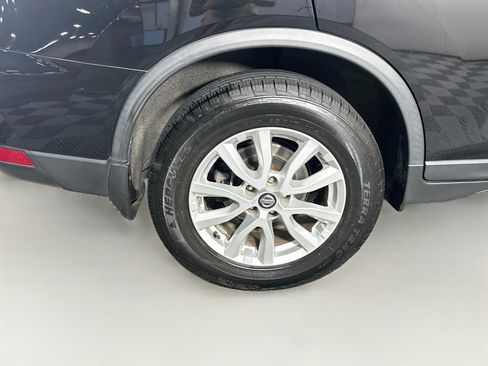 Used 2019 Nissan Rogue SV AWD/4WD image 11