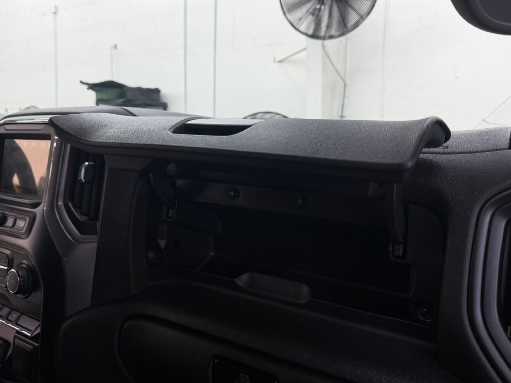 Used 2019 Chevrolet Silverado 1500 Custom w/ Custom Convenience Package RWD image 23