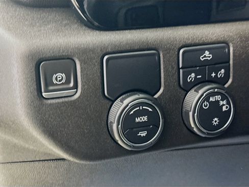 Used 2023 Chevrolet Silverado 1500 LT RWD image 11