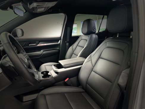 Used 2026 GMC Terrain Elevation w/ Elevation Premium Package AWD/4WD image 14
