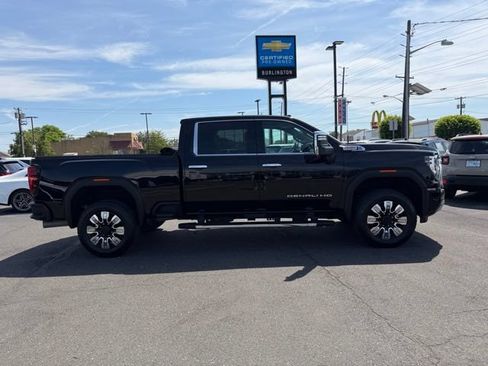 Used 2024 GMC Sierra 2500 Denali AWD/4WD image 13