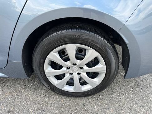 Certified 2021 Toyota Corolla LE FWD image 16