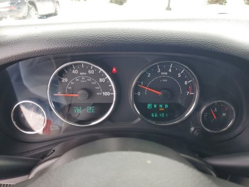 Used 2014 Jeep Wrangler Unlimited Sahara w/ Connectivity Group image 15