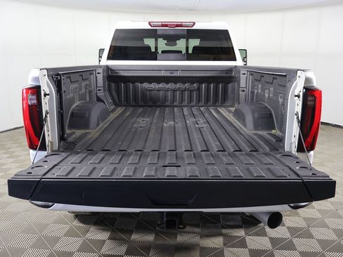 Used 2024 GMC Sierra 2500 Denali w/ Denali Reserve Package AWD/4WD image 16