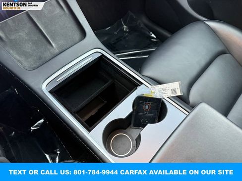 Used 2022 Tesla Model Y Long Range image 19