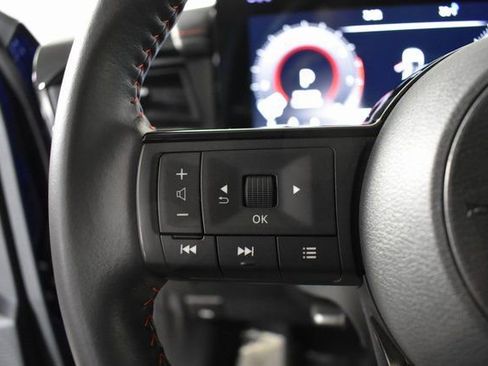 Certified 2025 Nissan Kicks SR image 14