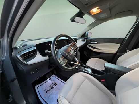 Certified 2024 Buick Encore GX Preferred FWD image 13