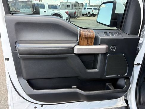 Used 2019 Ford F150 Lariat w/ Equipment Group 501A Mid AWD/4WD image 10