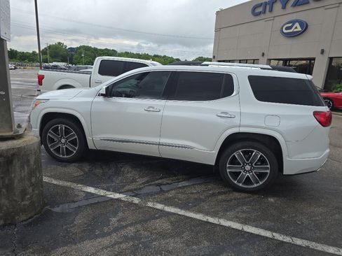Used 2017 GMC Acadia Denali AWD/4WD image 1