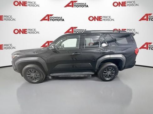 Certified 2025 Toyota 4Runner SR5 AWD/4WD image 5