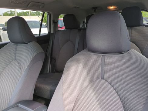 Used 2023 Toyota Highlander LE FWD image 8