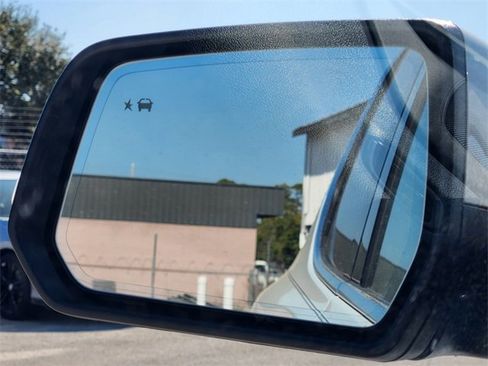 Used 2023 GMC Acadia Denali image 23