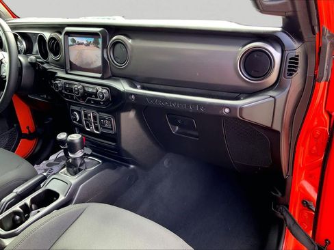 Certified 2023 Jeep Wrangler Unlimited w/ 8.4" Radio Group AWD/4WD image 17