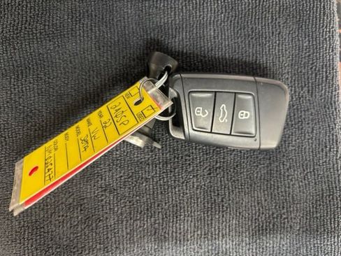 Certified 2022 Volkswagen Jetta SE image 29