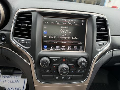Used 2015 Jeep Grand Cherokee Limited w/ Luxury Group II AWD/4WD image 24