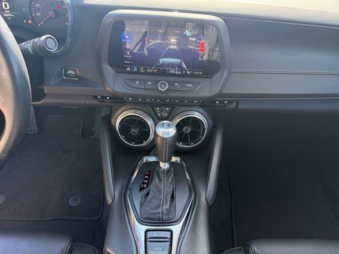 Used 2024 Chevrolet Camaro LT RWD image 10