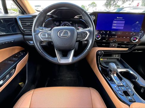 Used 2022 Lexus NX 350h Premium image 6