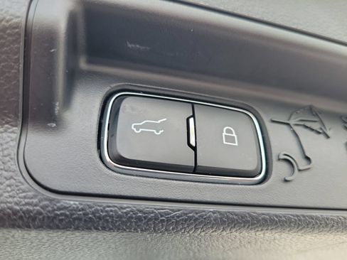 Certified 2020 Ford Explorer 2WD image 7