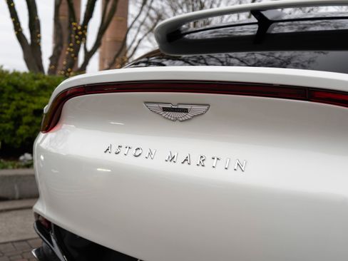 Used 2021 Aston Martin DBX image 8