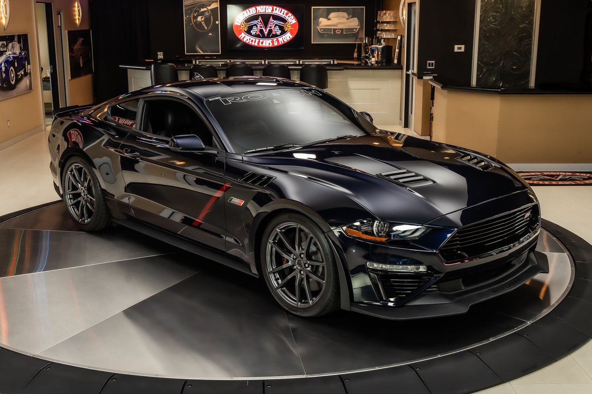 Used 2021 Ford Mustang GT Premium w/ GT Performance Package RWD image 10