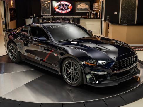 Used 2021 Ford Mustang GT Premium w/ GT Performance Package RWD image 10