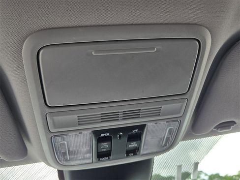 Used 2024 Honda Odyssey EX-L image 24