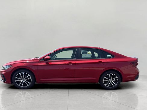 Used 2026 Volkswagen Jetta Sport FWD image 4