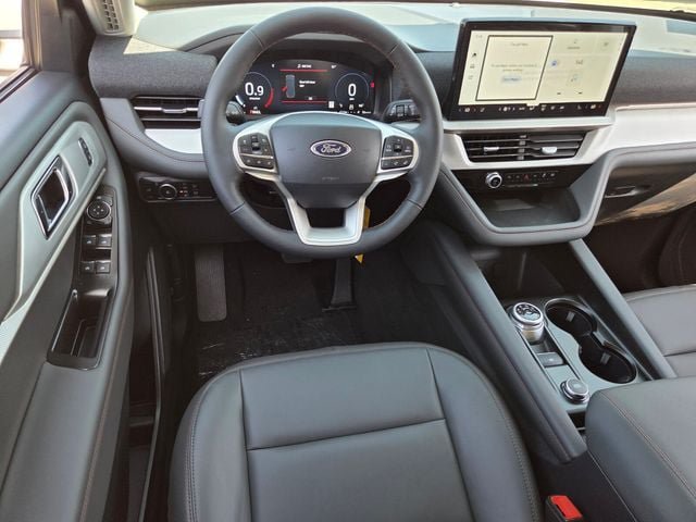 New 2026 Ford Explorer Active w/ Active Comfort Package RWD image 6