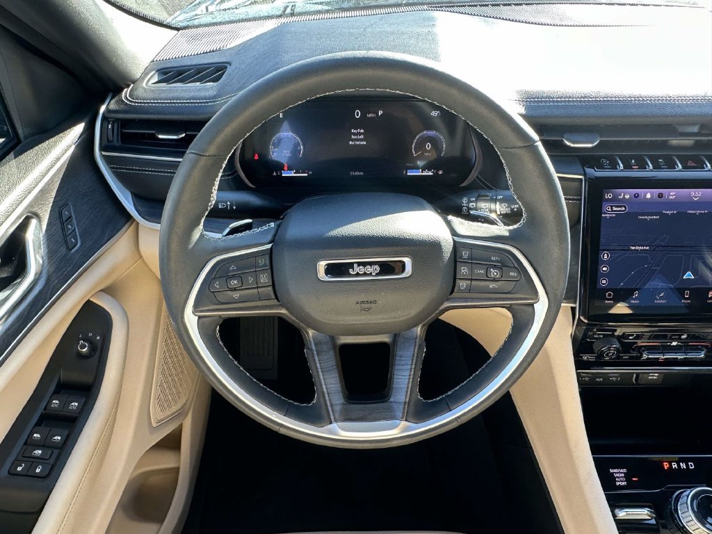 Used 2024 Jeep Grand Cherokee Limited AWD/4WD image 15