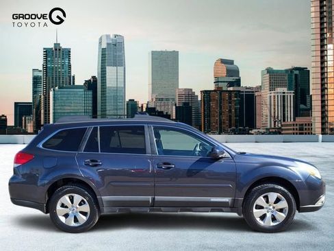 Used 2012 Subaru Outback 3.6R Limited w/ Moonroof Pkg image 6