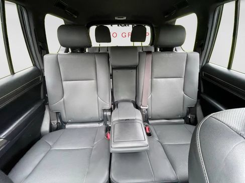 Used 2021 Lexus GX 460 Premium w/ Premium Package AWD/4WD image 15