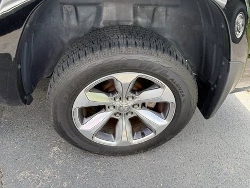 Used 2019 RAM 1500 Limited AWD/4WD image 11