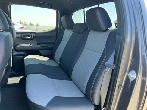 Used 2021 Toyota Tacoma TRD Sport w/ Technology Package AWD/4WD image 21