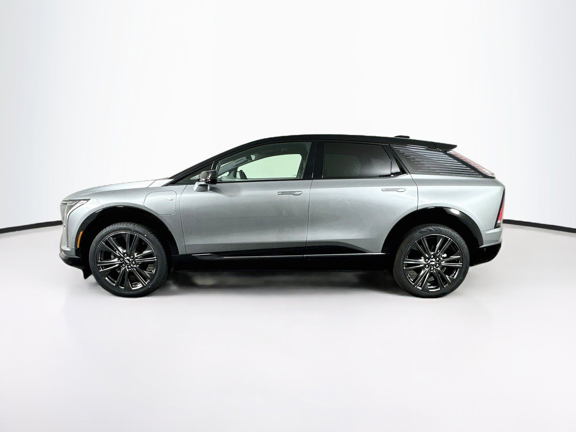 Used 2025 Cadillac Optiq Sport 2 AWD/4WD image 4