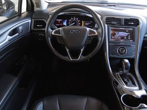 Used 2014 Ford Fusion Titanium image 29