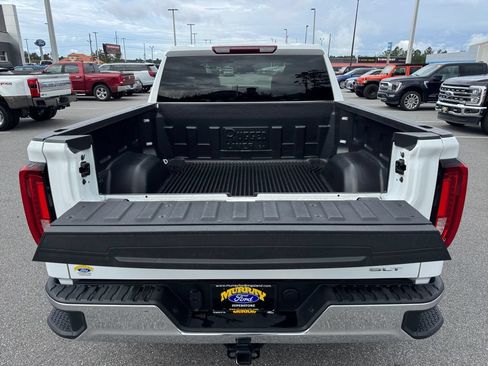 Used 2026 GMC Sierra 1500 SLT AWD/4WD image 17