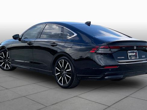 Used 2024 Honda Accord Touring image 12