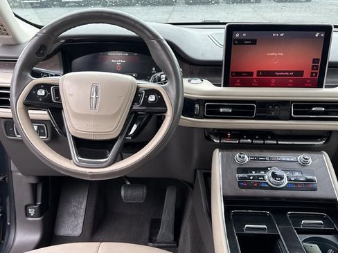 Used 2023 Lincoln Aviator Reserve w/ Elements Package Plus AWD/4WD image 8