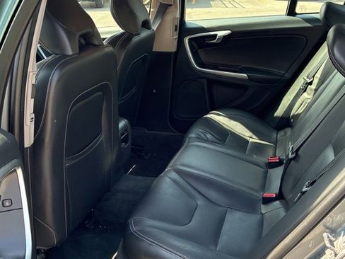 Used 2018 Volvo S60 T5 Dynamic w/ Vision Package image 20