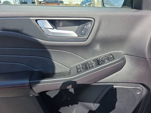 Certified 2023 Ford Escape ST-Line w/ Tech Pack #1 AWD/4WD image 17